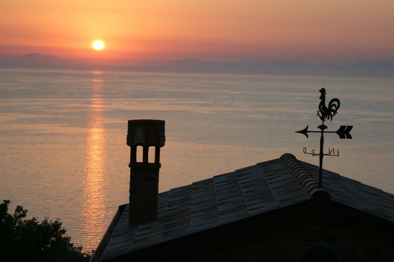 Bellezza In Cilento Panoramic Apts Castellabate Eksteriør bilde